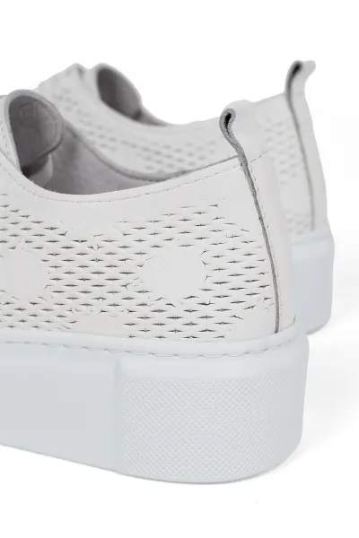 Kadın Hakiki Deri Yazlık Delikli Yüksek Tabanlı Rahat Günlük Casual Sneaker Spor Ayakkabı Beyaz