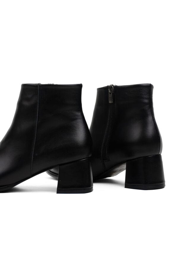Kadın Hakiki Deri  Yuvarlak Burun Topuklu Bot