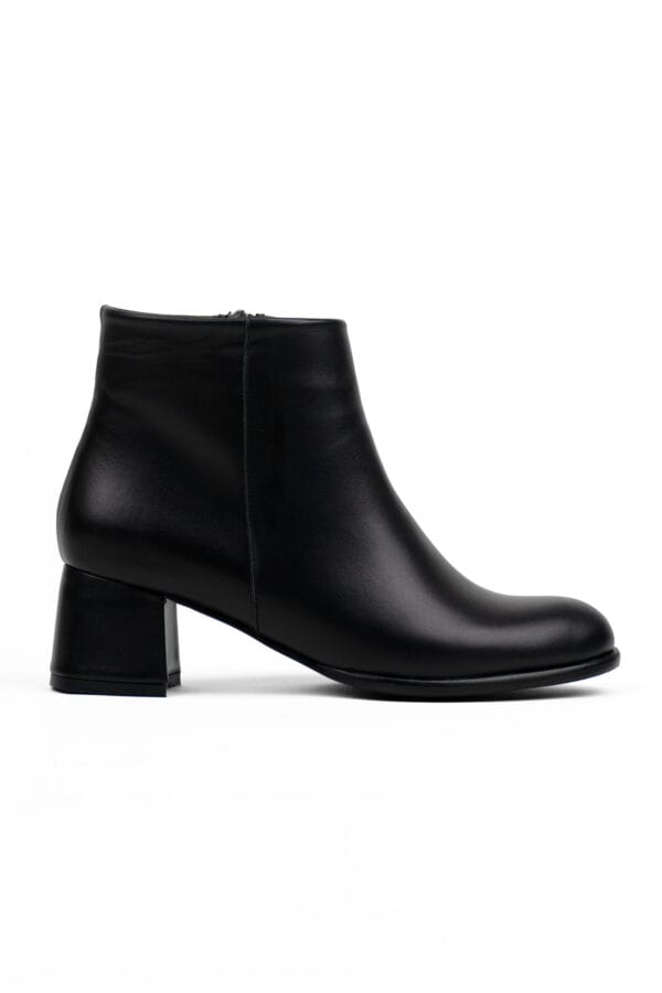 Kadın Hakiki Deri  Yuvarlak Burun Topuklu Bot