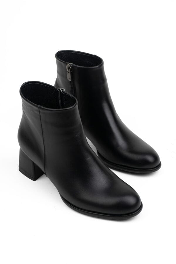 Kadın Hakiki Deri  Yuvarlak Burun Topuklu Bot