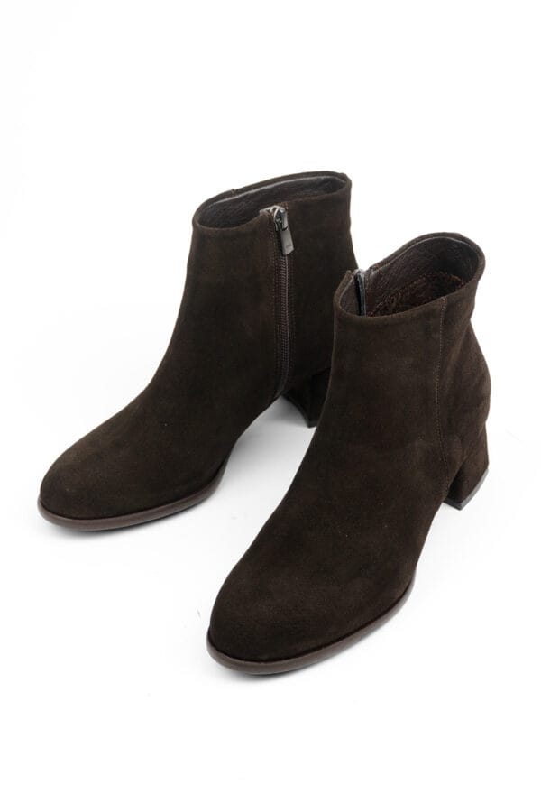 Kadın Hakiki Deri  Yuvarlak Burun Topuklu Bot